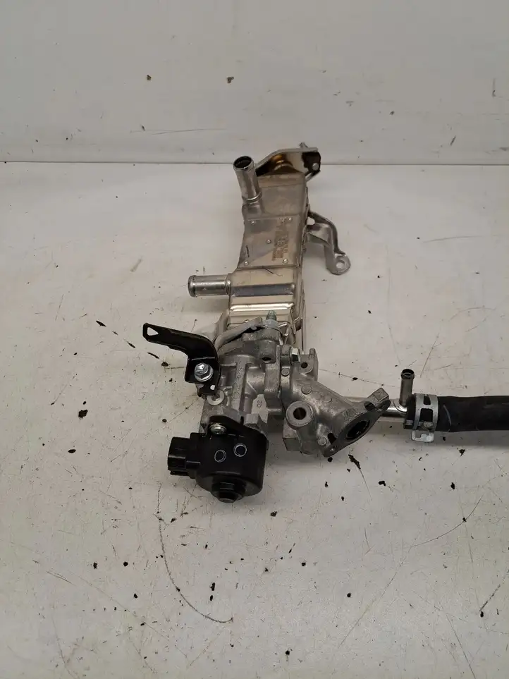 Toyota Auris E180 (2012 - 2018) 2560137010B Охладитель клапана EGR — фото 3
