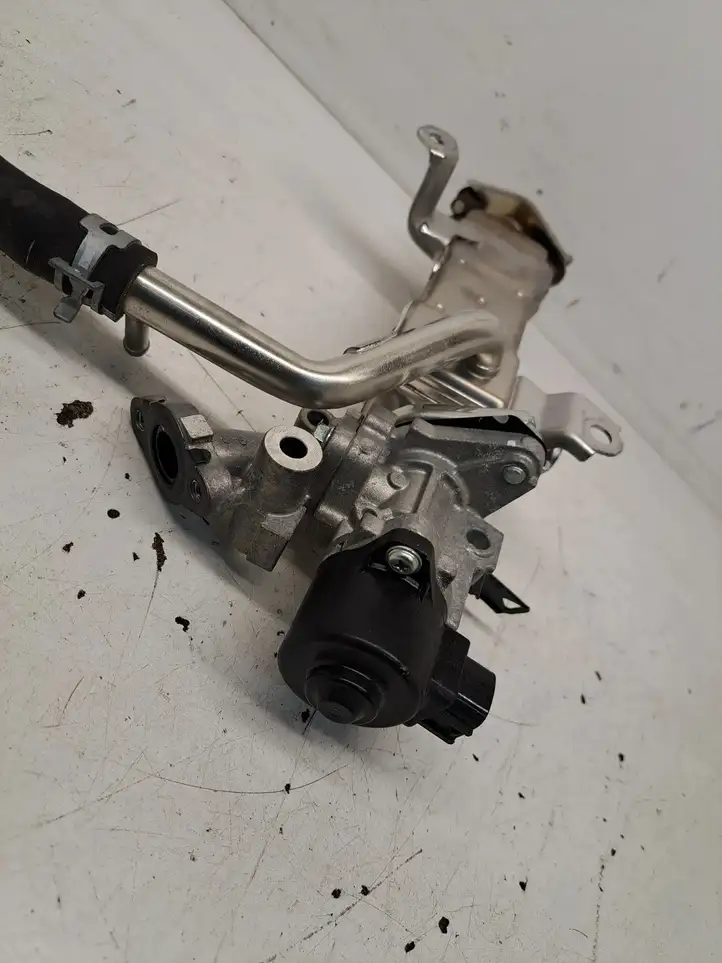 Toyota Auris E180 (2012 - 2018) 2560137010B Охладитель клапана EGR — фото 4