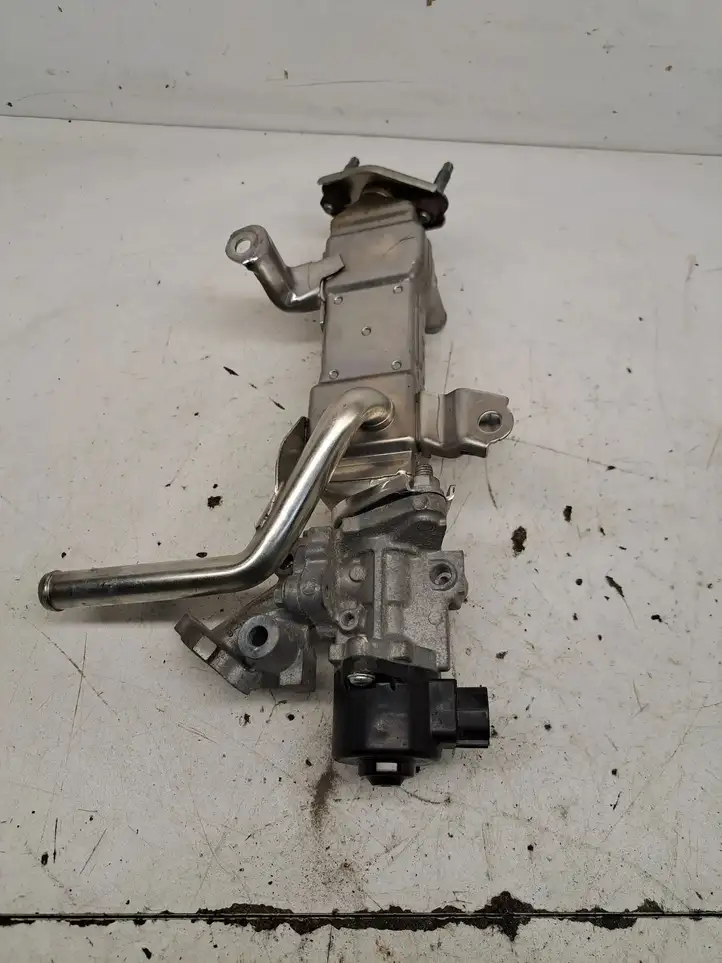 Toyota Auris E180 (2012 - 2018) 2560137010 Охладитель клапана EGR — фото 1