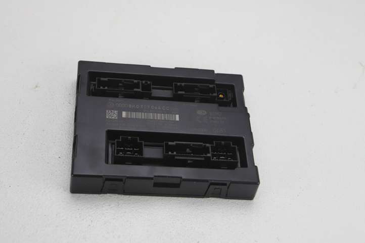 Audi A4 (2007 - 2011)  8K0907064CC Mодуль kомфортa