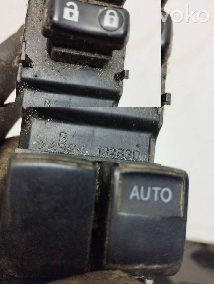Toyota Yaris (2009 - 2012)   Кнопка стеклоподъемников