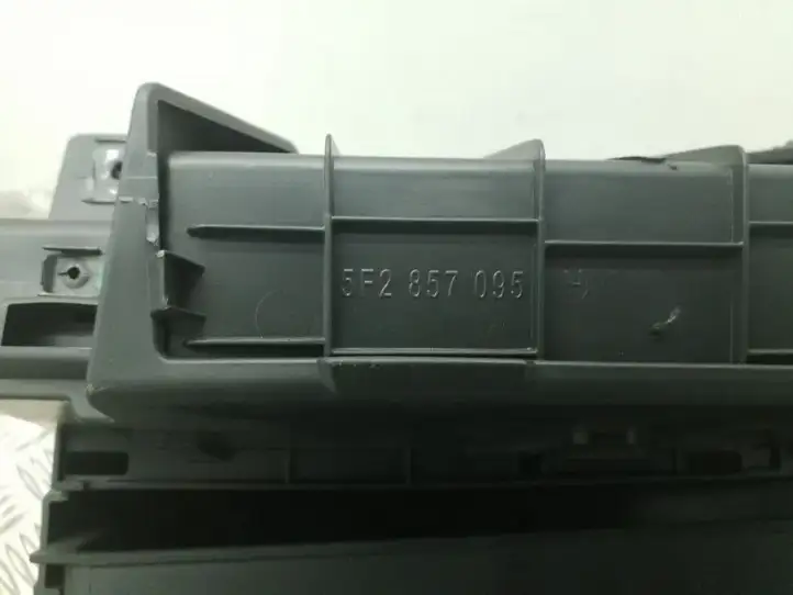 Seat Leon (5F) (2012 - 2019) 5F2857095H Бардачок в сборе — фото 5