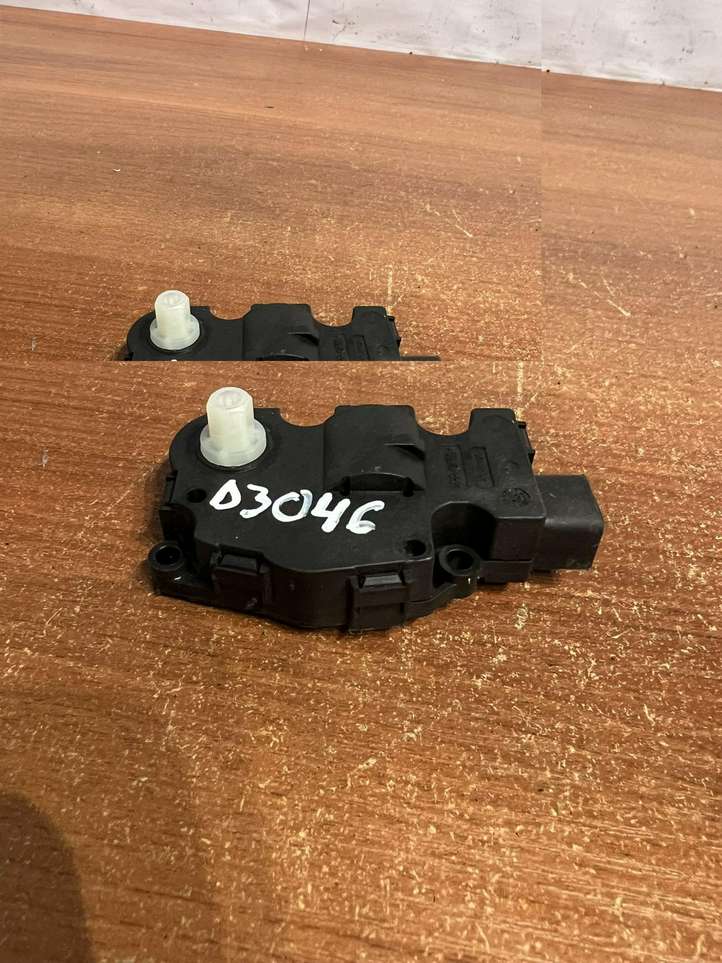 Audi A4 (2000 - 2006)  410475520 Двигатель заслонки