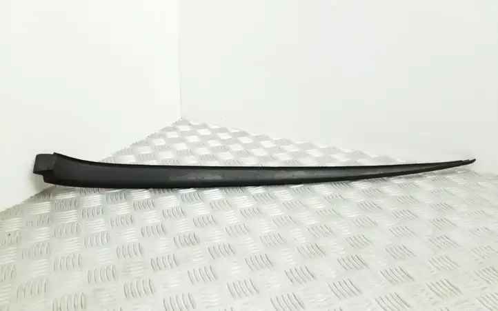 Volkswagen Golf Plus (2008 - 2014) 5M0854327D Накладка стоек лобового стекла — фото 1