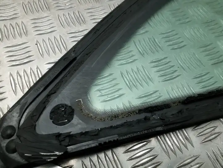 Audi A6 C7 (2011 - 2014) 4G9845299 Заднее боковое стекло — фото 2