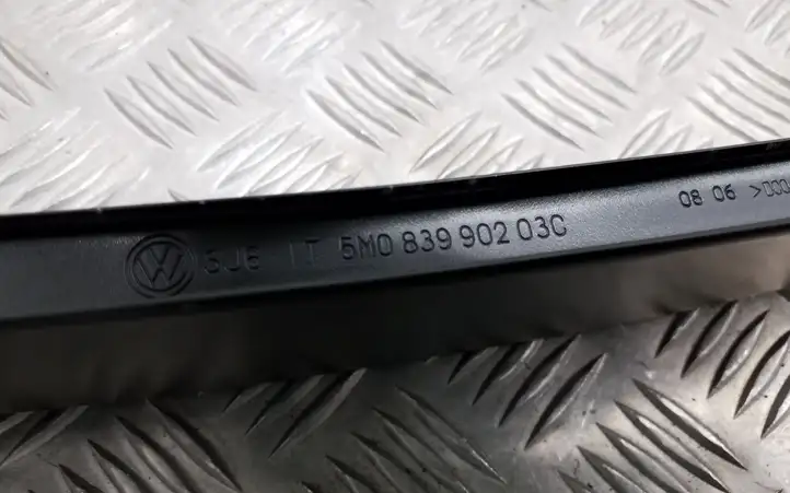 Volkswagen Golf Plus (2004 - 2008) 5M0839902 Накладка стекла задней двери — фото 3