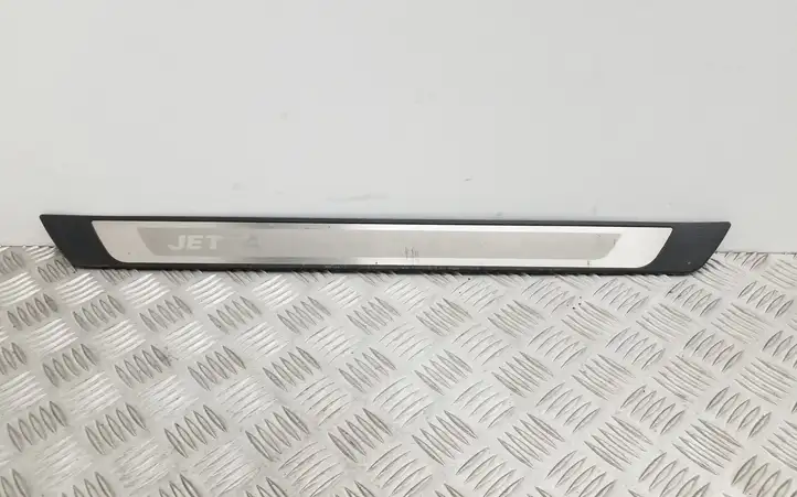 Volkswagen Jetta VI (2011 - 2018) 5C6071303 Наружная отделка переднего порога — фото 1