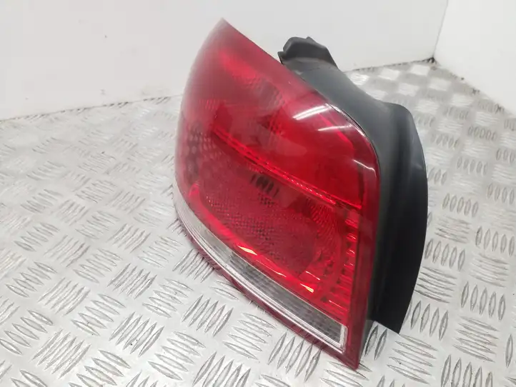 Audi A3/S3 8P (2004 - 2008) 8P0945257 Задний фонарь в кузове — фото 2