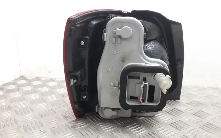 Volkswagen Polo V 6R (2009 - 2015) 6R0945096K Задний фонарь в кузове — фото 4