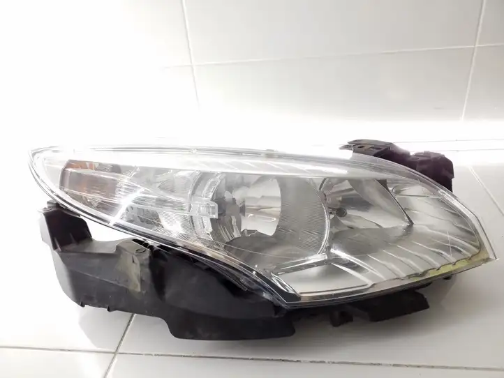 Renault Megane III (2009 - 2016) 260100017R Передняя фара — фото 1