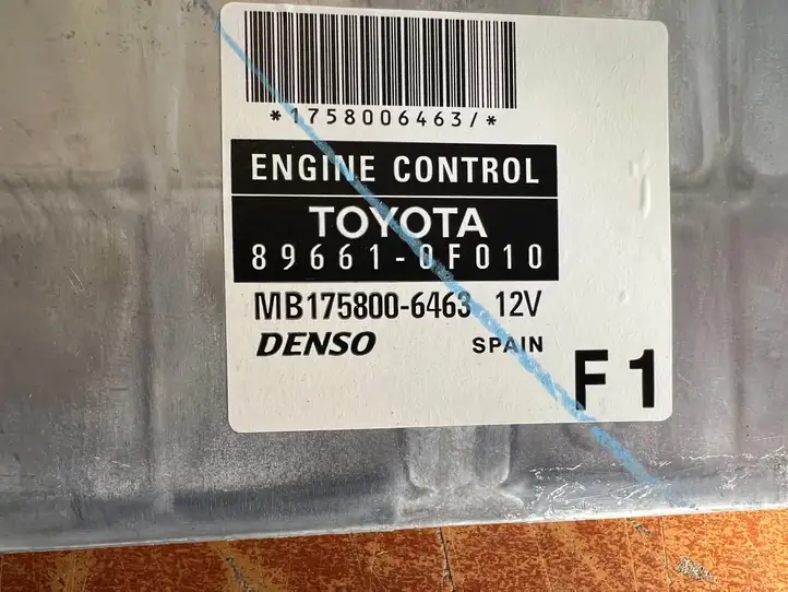Toyota Corolla Verso AR10 (2004 - 2009) 896610F010 Блок управления двигателем (ЭБУ) — фото 2