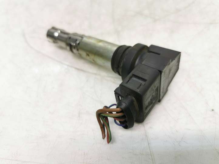 Volkswagen Golf Plus (2004 - 2008)  036905715A Реле высокого напряжения (катушка зажигания, бобина)