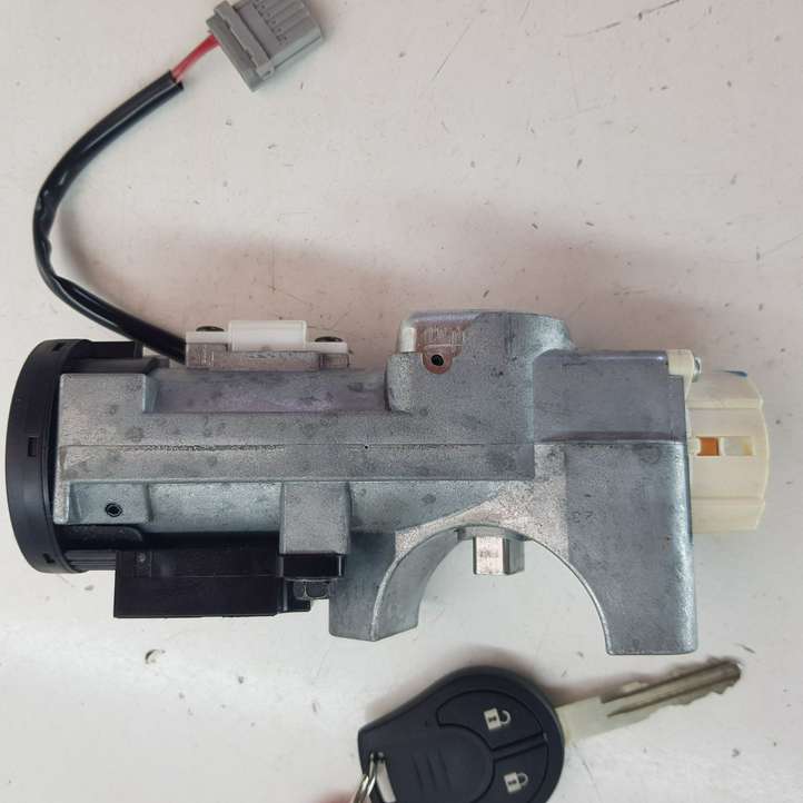 Nissan Juke I F15 (2010 - 2018)  28590C9968 Замок зажигания