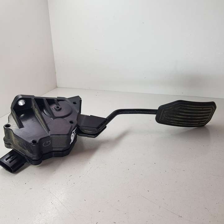 Toyota RAV 4 (XA30) (2006 - 2016)  7811042030 Педаль акселератора
