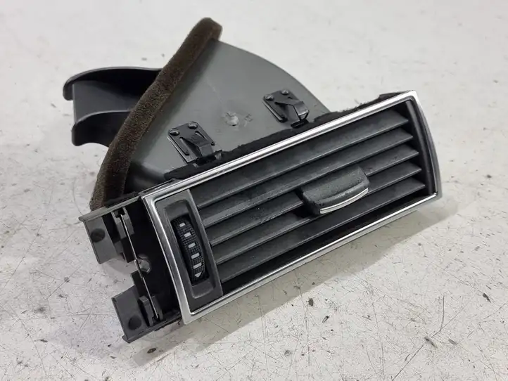 Audi A6 S6 C6 4F (2004 - 2008) 4F1820902 Боковой воздушный дефлектор — фото 1