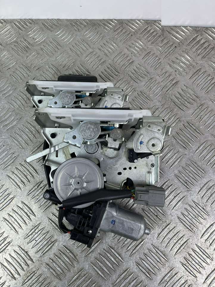 Jeep Grand Cherokee (2010 - 2021)  I120032 Замок задней крышки