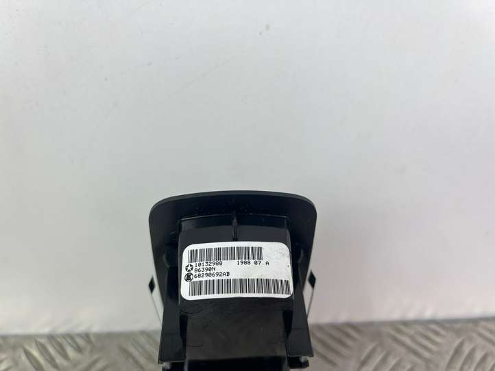 Jeep Grand Cherokee (2010 - 2021)  68290692AB Кнопка стеклоподъемников