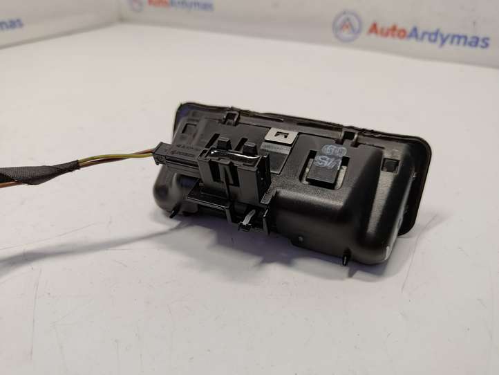BMW 3 E92 E93 (2005 - 2014)  51247118158 Ручка задней крышки