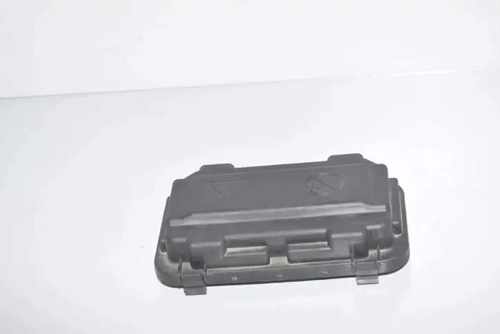 BMW 2 F22 F23 (2013 - 2017) 9224872 Крышка ящика предохранителей — фото 2