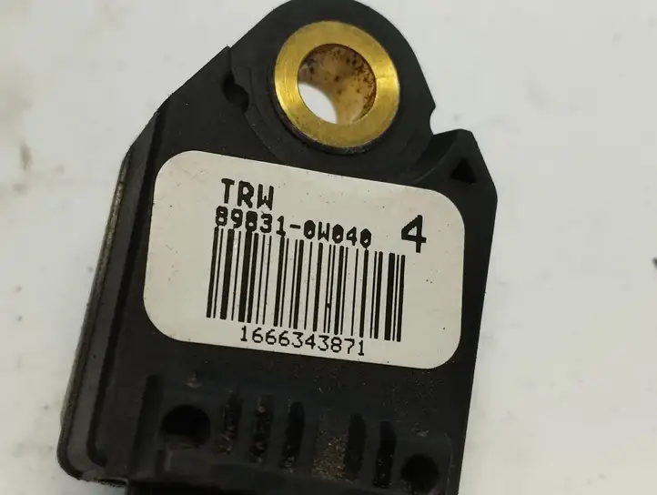Lexus IS 220D-250-350 (2005 - 2010) 898310W040 Датчик удара SRS — фото 2