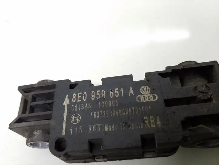 Audi A3/S3 8P (2004 - 2008) 8E0959651A Датчик удара SRS — фото 3