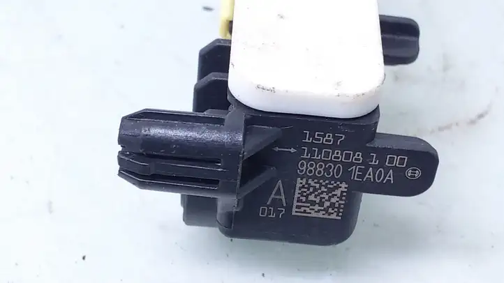 Nissan Juke I F15 (2010 - 2018) 988301EA0A Датчик удара SRS — фото 3