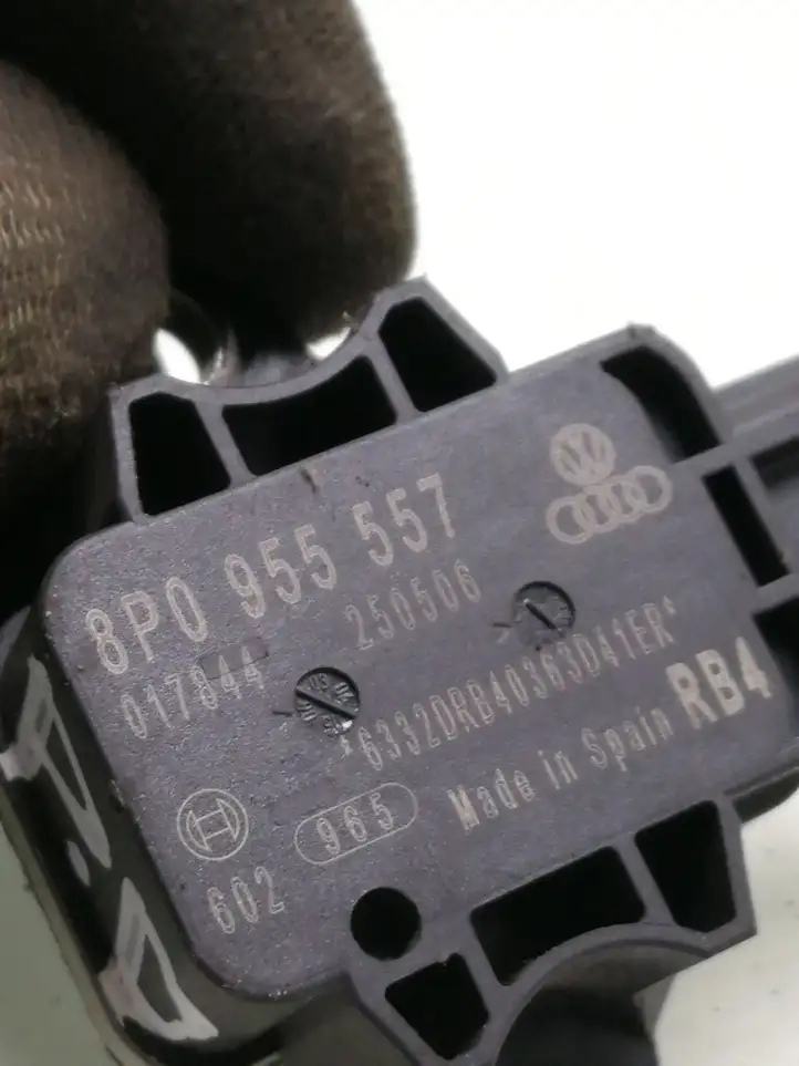 Audi A4 S4 B7 8E 8H (2004 - 2009) 8P0955557 Датчик удара SRS — фото 3