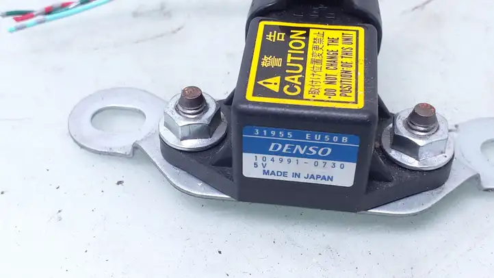 Nissan Juke I F15 (2010 - 2018) 1049910730 Датчик удара SRS — фото 3