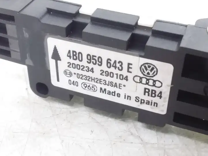 Volkswagen Touareg I (2002 - 2010) 4B0959643E Датчик удара SRS — фото 3