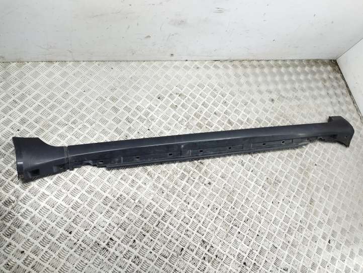Audi A4 (2000 - 2006)  8E0853860 Порог