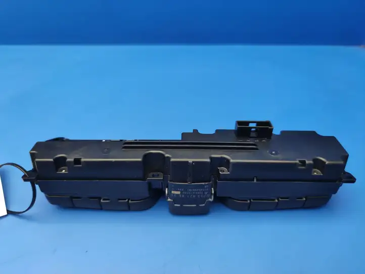 Mercedes-Benz C W203 (2000 - 2007) 2038218658 Другие включатели / ручки/ переключатели — фото 9