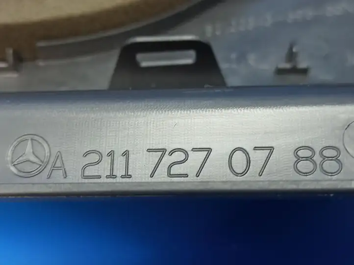 Mercedes-Benz E W211 (2002 - 2009) A2117270788 Накладка динамика передней двери — фото 2