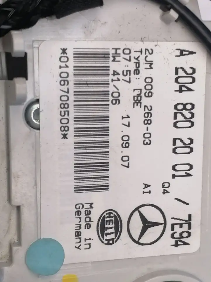 Mercedes-Benz C W204 (2007 - 2014) a2048202001 Передняя подсветка — фото 6
