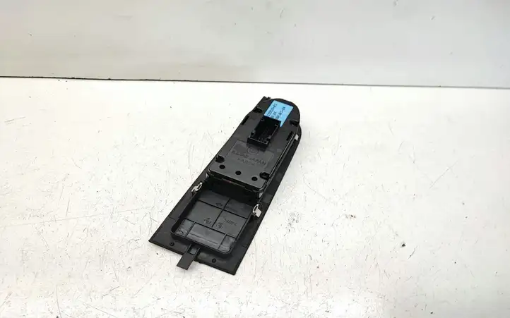 BMW 3 E92 E93 (2005 - 2014) 9155510 Кнопка стеклоподъемников — фото 2