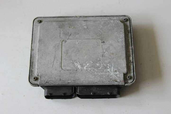Volkswagen Polo (2005 - 2009)  036906034DD Блок управления двигателя