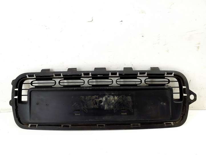 Citroen C4 Cactus (2014 - 2017)  9801740677 Нижняя решётка (из трех частей)