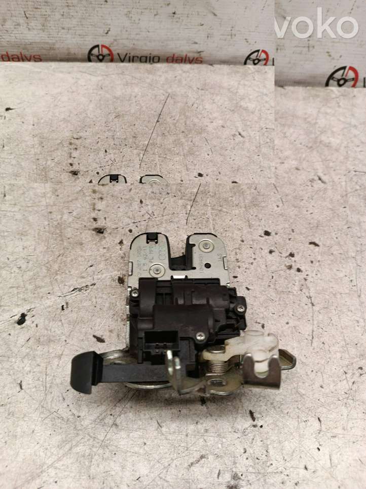 Audi A3/S3 8P (2004 - 2008)  8K9827505A Замок задней крышки
