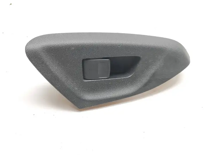Toyota Aygo AB40 (2014 - 2018) Кнопка стеклоподъемников — фото 1