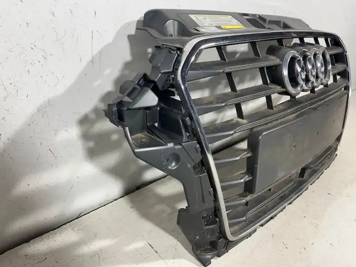 Audi A3/S3 8V (2012 - 2016) 8V3853651A Передняя решетка — фото 3