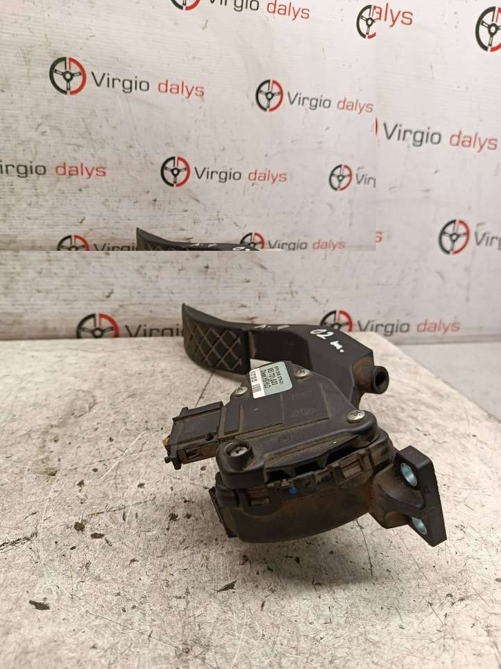 Audi A4 (2000 - 2006)  8E1721523 Педаль акселератора