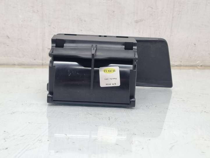 Volkswagen Golf Plus (2004 - 2008)  5M1857309B Пепельница