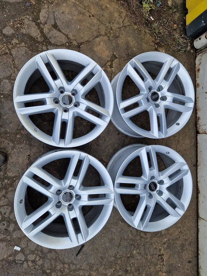 Audi A6 C7 (2011 - 2014) 4G0601025R Легкосплавный колесный диск R19 — фото 1
