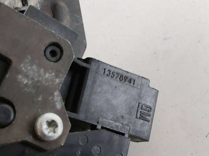 Chevrolet Orlando (2010 - 2015)  13578941 Замок задней крышки