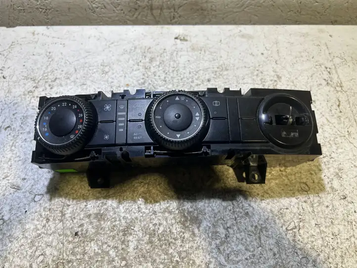 Mercedes-Benz Sprinter W906 (2006 - 2018) A9068300785KZ Модуль управления кондиционером — фото 1