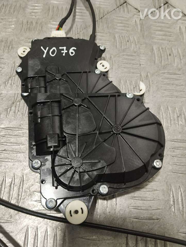 BMW 7 F01 F02 F03 F04 (2008 - 2016)  966929 Замок задней крышки
