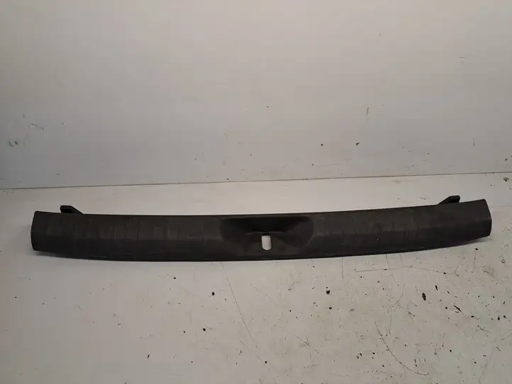 Toyota Prius+ (ZVW40) (2011 - 2018) 6793547010 Отделка порога багажника — фото 2