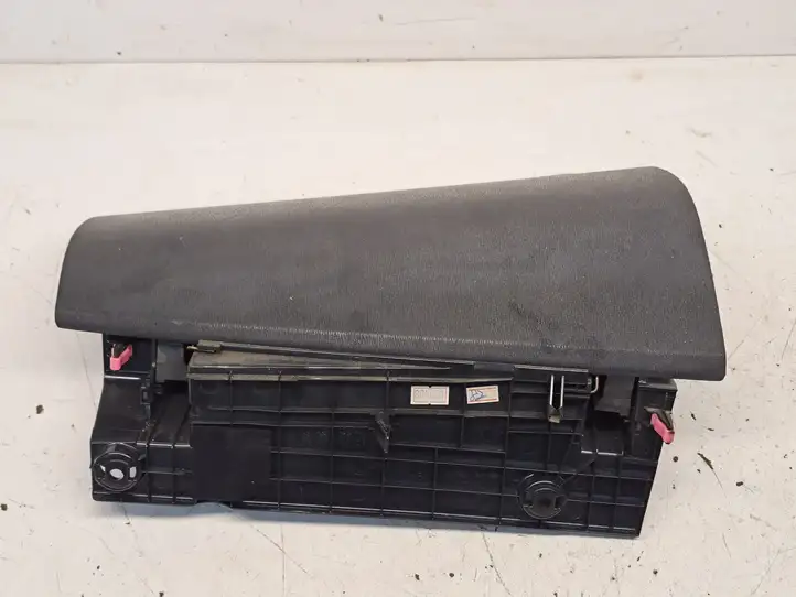 Toyota Prius (XW20) (2003 - 2009) 5553147050 Бардачок в сборе — фото 1