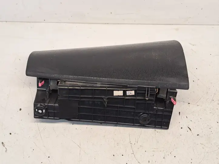 Toyota Prius (XW20) (2003 - 2009) 5553147050 Крышка бардачка — фото 3