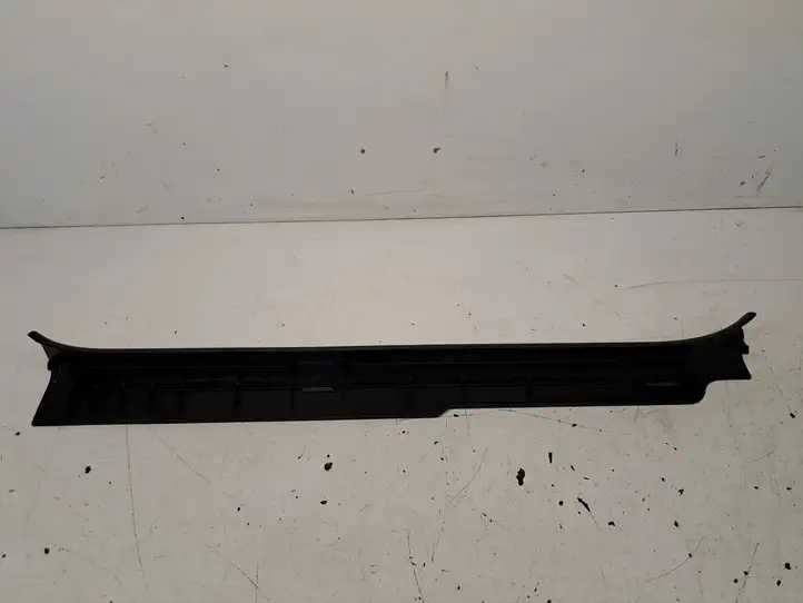 Toyota Yaris (2014 - 2019) 679140D220 Внутренняя отделка переднего порога — фото 1
