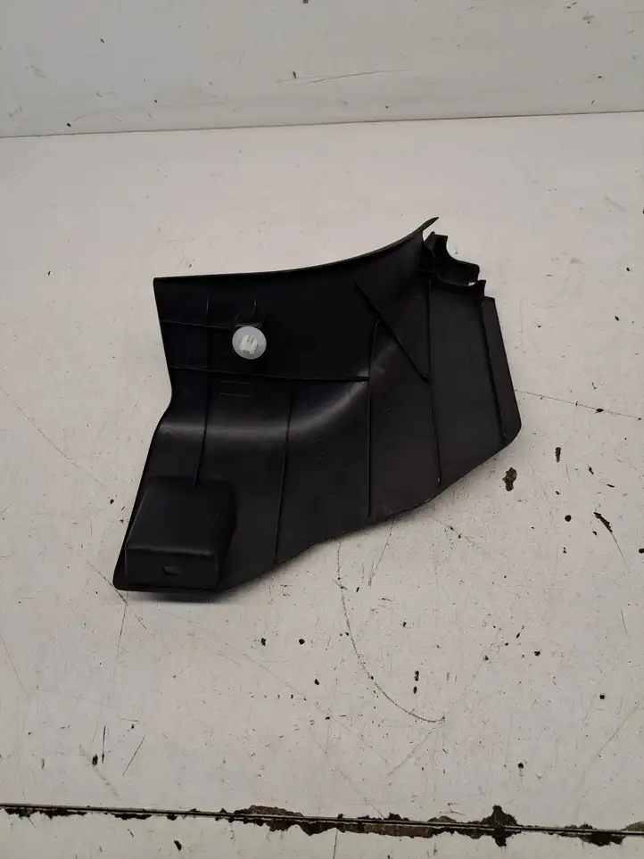 Toyota Yaris (2014 - 2019) 621120D120 Внутренняя отделка переднего порога — фото 2